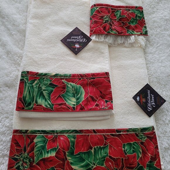 Christmas Poinsettia - Three piece Towel Set - Picture 2 of 7